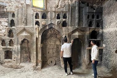 Nevşehir’de köyün odunluğu temizlendi, 6 asırlık taş oyma muhteşem bir cami bulundu