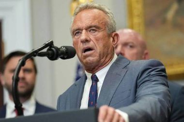 Aşı düşmanı ABD Sağlık Bakanı RFK Jr 500 milyon dolarlık aşı fonunu kesiyor