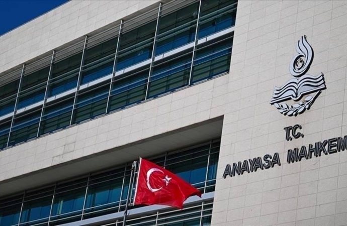 AYM’den HTS kararı: İçeriği belli olmayan kayıtlar tutuklama gerekçesi olamaz