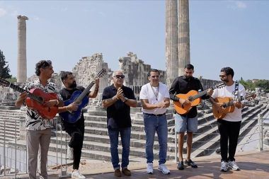 Gipsy Kings by Andre Reyes Apollon Tapınağı’nda klip çekti