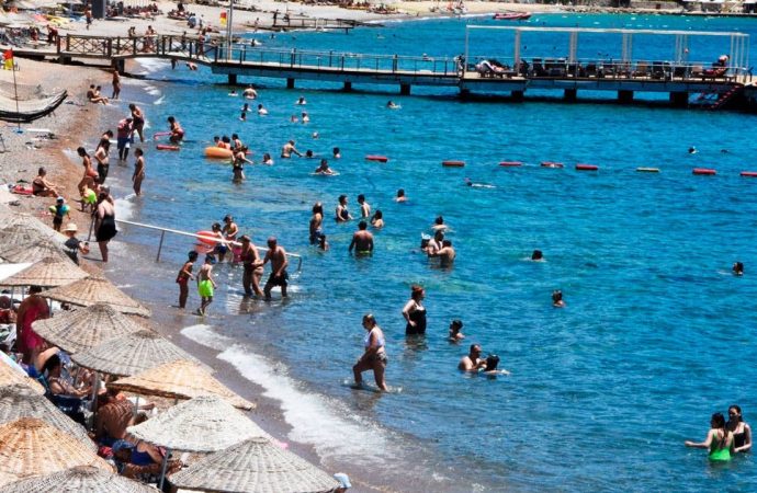 Bodrum’un anlık nüfusu 800 bine ulaştı