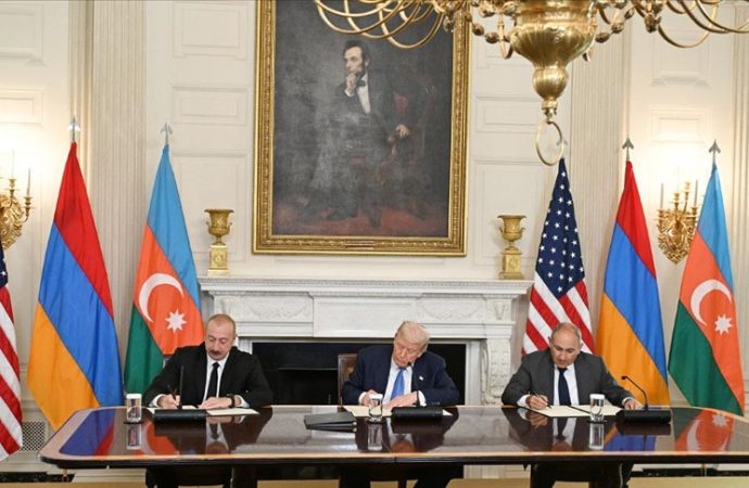 Beyaz Saray’da tarihi gün: Azerbaycan ve Ermenistan barış için anlaştı