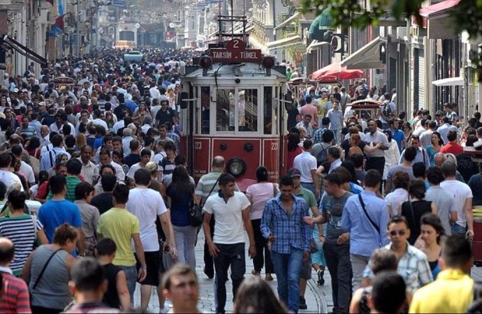 Nüfus altı ayda 160 bin arttı