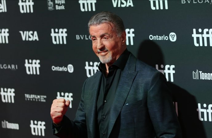 Trump, Sylvester Stallone’un da olduğu bazı sanatçıları “Kennedy Onur Ödülleri”ne aday gösterdi