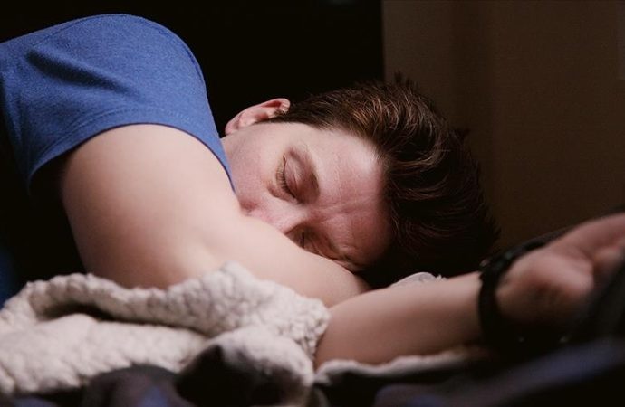 10 derece sıcaklık artışı uyku kalitesini yüzde 20 düşürüyor