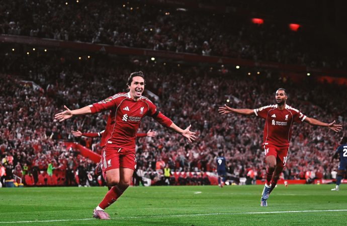 Liverpool sezona 3 puanla başladı!