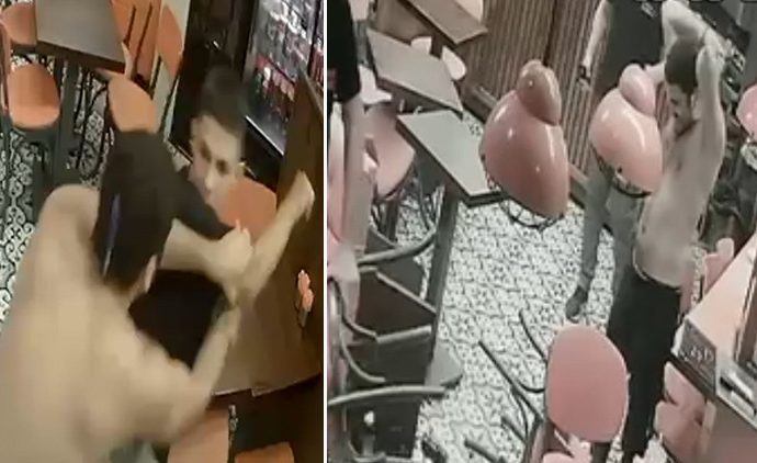 Ensesine saplanan bıçakla hastaneye gitti