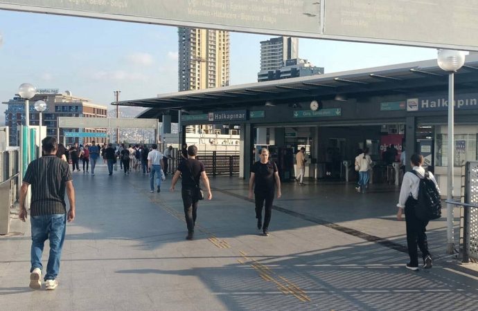 İZBAN seferleri eylem nedeniyle iptal edildi