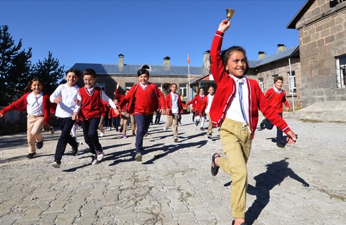 MEB ‘zilsiz okul’a başlıyor, ’10 Kasım’ 10 kasımda anılmayacak