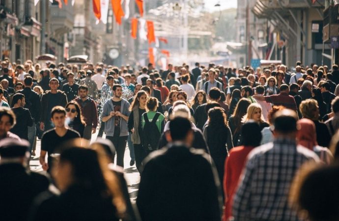 Hepsi ‘okumuş çocuklar’ ama yarısı aç: 10 milyon çalışan üniversite mezunu