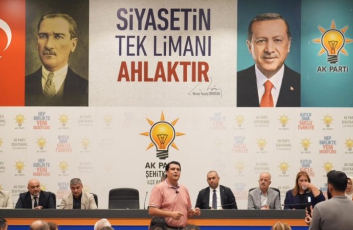 AK Parti’ye geçen Şehitkamil belediye başkanı Yılmaz övgüde ‘pik’ yaptı