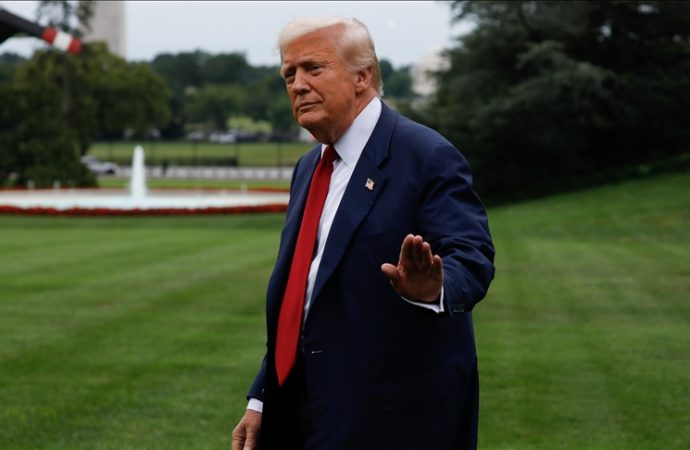 New York Temyiz Mahkemesi, Trump’ın 500 milyon dolarlık “dolandırıcılık” cezasını iptal etti