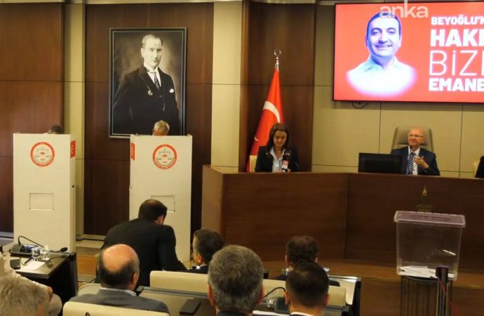 Beyoğlu Belediyesi CHP’de kaldı