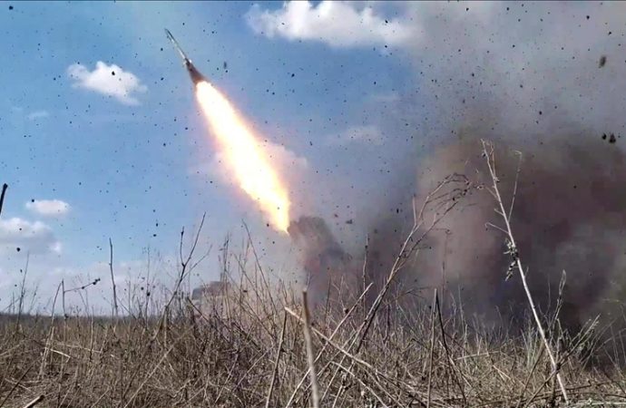 Ukrayna’ya Rusya’nın içlerini vurma izni yok!