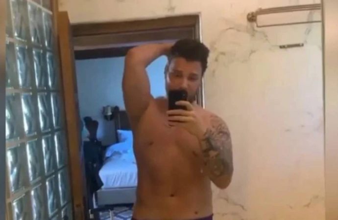 ‘Çıplak bedeninizi görmek zorunda değilim’ dedi: Bu fotoğrafı ortaya çıktı