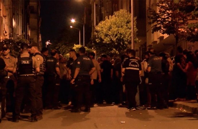 Aile faciası: Genç kadın oğlu tarafından katledildi
