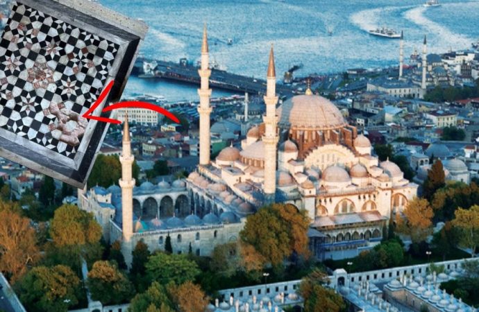 Süleymaniye’nin taşlarını çaldılar: Hem de anahtar sokup sökerek