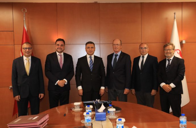 İlk imza atıldı: Yeni girişim grubu yenilik vaat etti