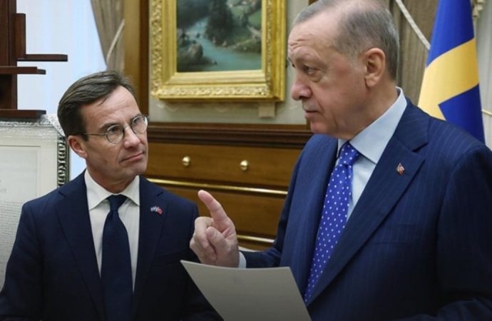 İsveç bu skandalı konuşuyor: ‘Türkiye Dosyası’nı havalimanı tuvaletinde unuttular