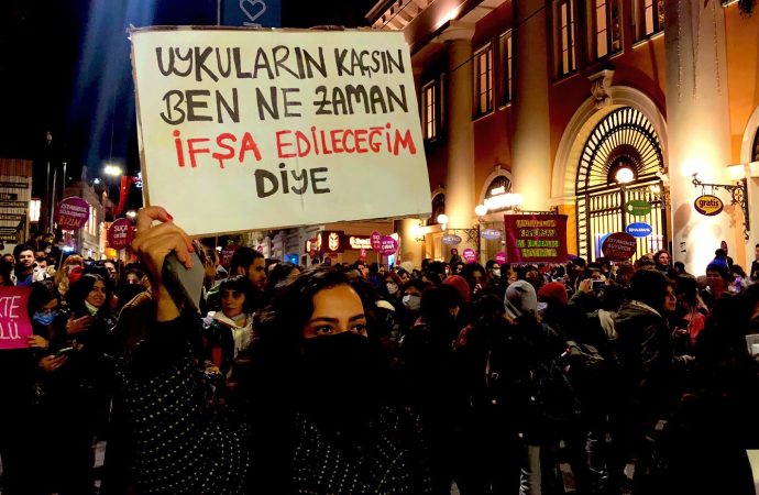 178 kadın edebiyatçıdan ortak taciz bildirisi