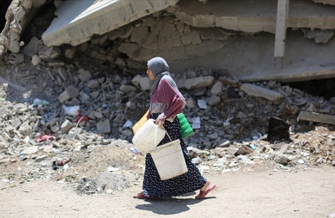 Dünyaya uyarı: Dört kişiden biri güvenli içme suyuna erişemiyor