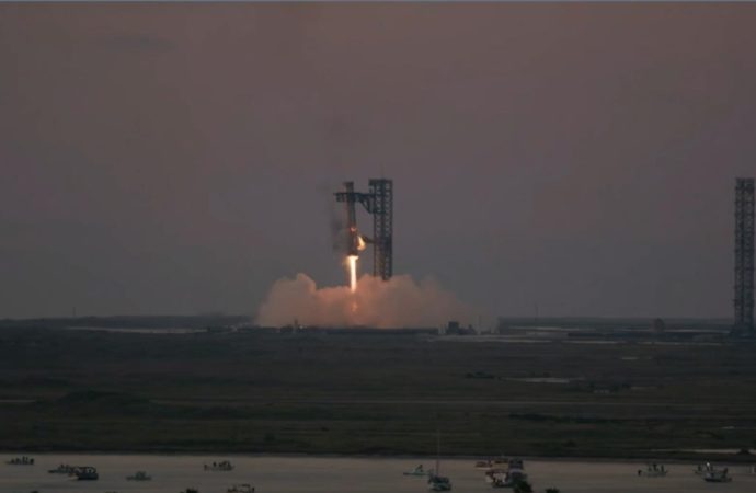 SpaceX’in Starship roketi 10’uncuda uçtu, döndü