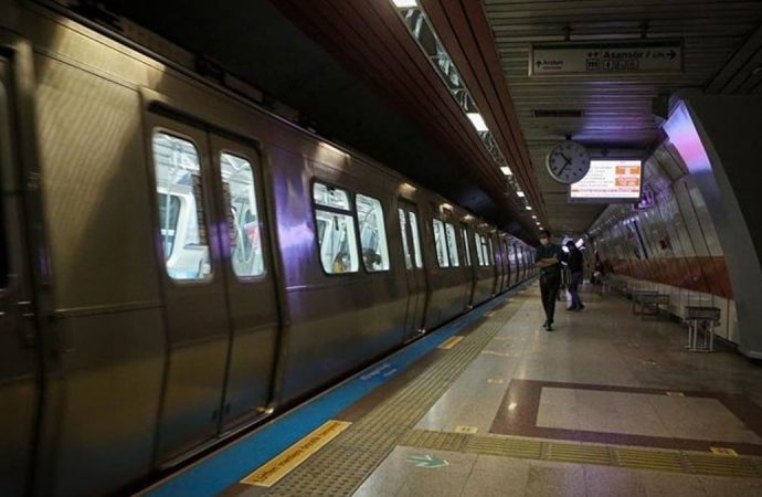 CHP mitingi önlemi: Şişhane metro durağı kapatıldı