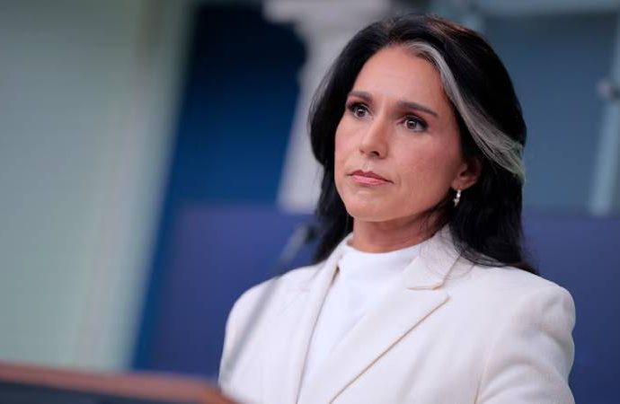 ABD Ulusal İstihbarat Direktörü Gabbard görevdeki CIA görevlisini deşifre etti