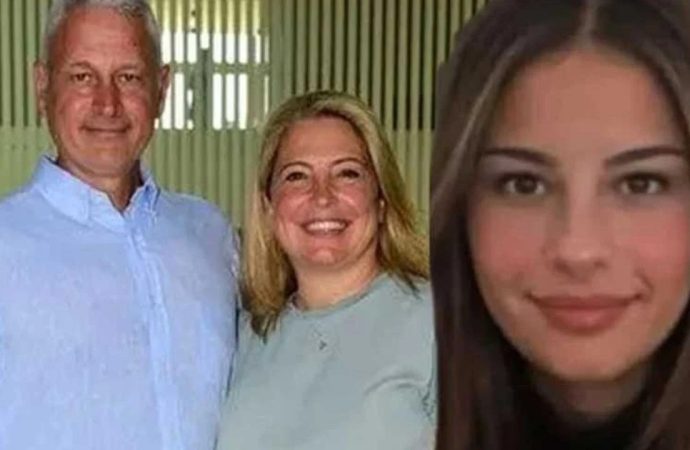 Herkes Defne’nin arkasından ağlıyor