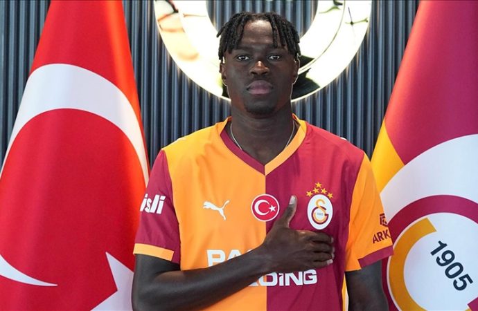 Galatasaray, Türk futbol tarihinin en pahalı ikinci transferini de yaptı