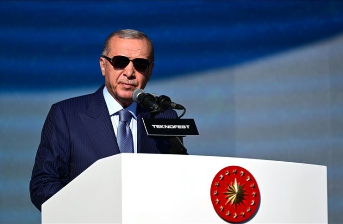 Cumhurbaşkanı Erdoğan’dan gençlere: En büyük eserimiz olarak Terörsüz Türkiye’yi sizin için hayata geçireceğiz