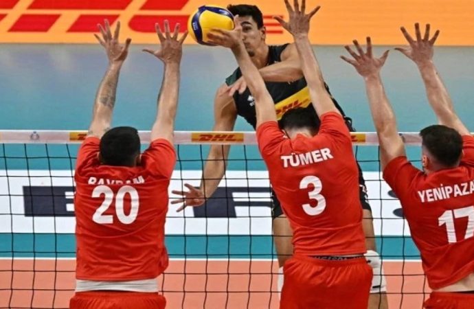 Filenin Efeleri İtalya’ya yenildi: 3-1
