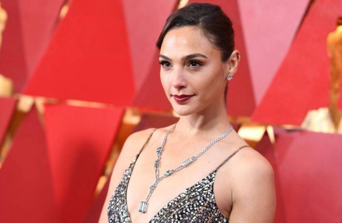 Gal Gadot, protestodan çekindi, Venedik’e gitmiyor