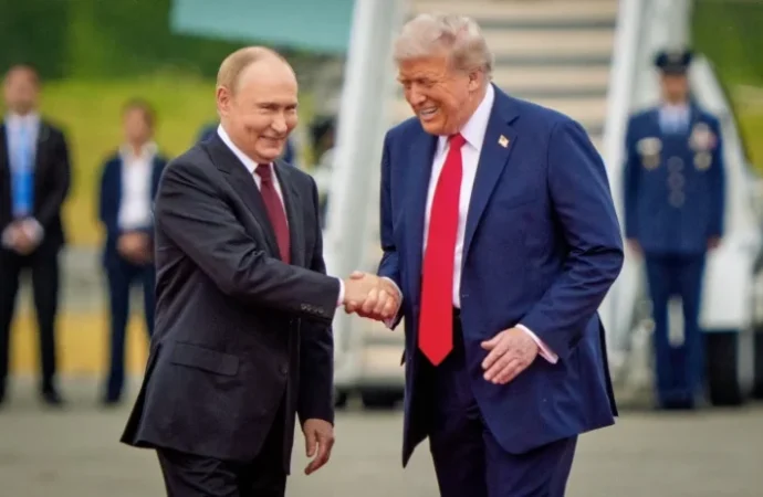 Trump, Ukrayna için ‘Önce ateşkes’ ısrarından vazgeçti, savaşta Putin’in eli rahatladı