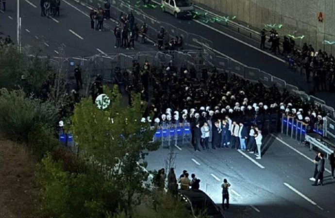 Parti binası kuşatmak ne demek?