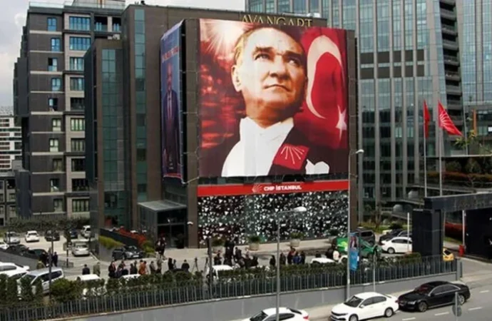 Siyasi deprem: Bir mahkeme CHP il yönetimini görevden aldı, yerine kayyım atadı!