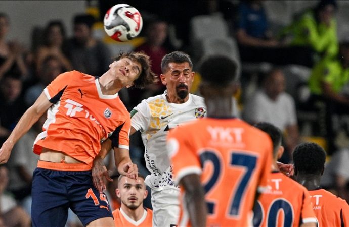Başakşehir-Eyüpspor maçından gol sesi çıkmadı