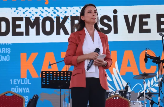 Tülay Hatimoğulları’ndan ‘Öcalan’ çağrısı: ‘Özgür çalışabileceği, yaşayabileceği…’