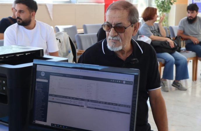 73 yaşında üniversiteli oldu
