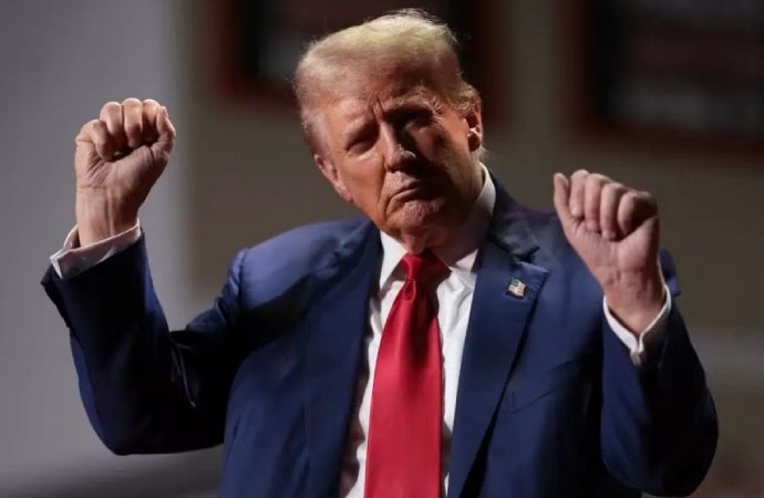 Trump: İki gün basın toplantısı yapmadım, sağlığıma taktılar, Biden aylarca yapmazdı