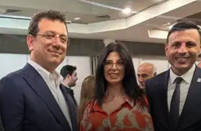 İşte CHP’yi karıştıran kongre delegesi: İmamoğlu ve Özgür Çelik ile fotoğraf çektirmiş