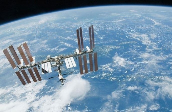 SpaceX’in Dragon kapsülü Uluslararası Uzay İstasyonunun yörüngesini yükseltti