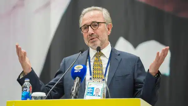 Hamdi Akın’dan taraftarlara müjde: ‘Fenerbahçe yeniden küllerinden doğdu’