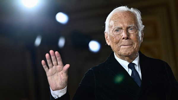 Ünlü moda tasarımcısı Giorgio Armani hayatını kaybetti!