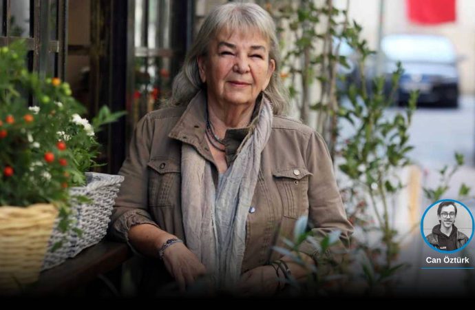 Ece Aksoy son yolculuğuna uğurlandı