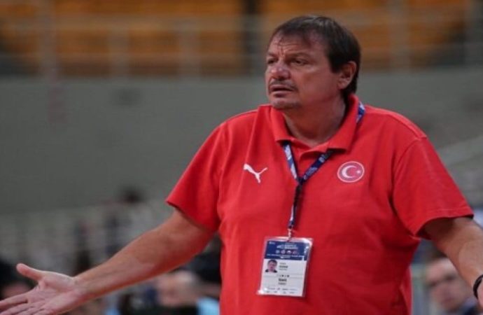Ergin Ataman FIBA’ya ateş püskürdü: Bu saate maç mı konur