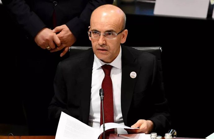 Şimşek: Tasarruf genelgesiyle kamu harcamalarını yüzde 33 düşürdük