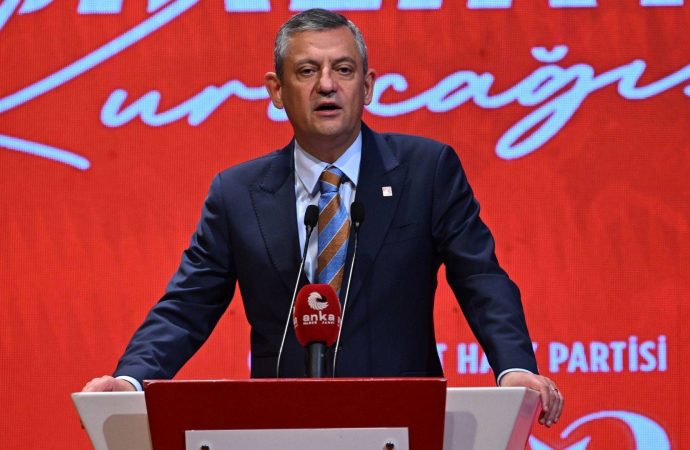 Özgür Özel’den Erdoğan’a: ‘Darbeci’ olarak anılmaya değer mi