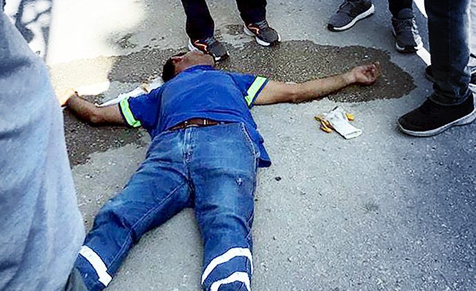 Evlerinden inip dehşet saçtılar: Baba ile oğlu temizlik işçisini hastanelik etti