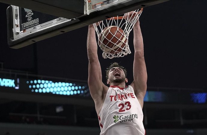 12 Dev Adam sahaya final hedefiyle çıkacak